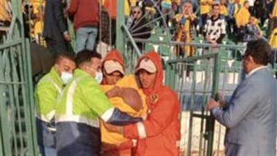 حالات إغماء بين جماهير الإسماعيلي بعد الهزيمة أمام حرس الحدود | صور