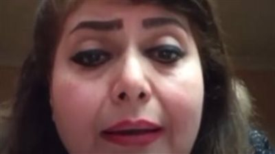  الراقصة هندية عن كلبها : رميته في الشارع أنا حرة 