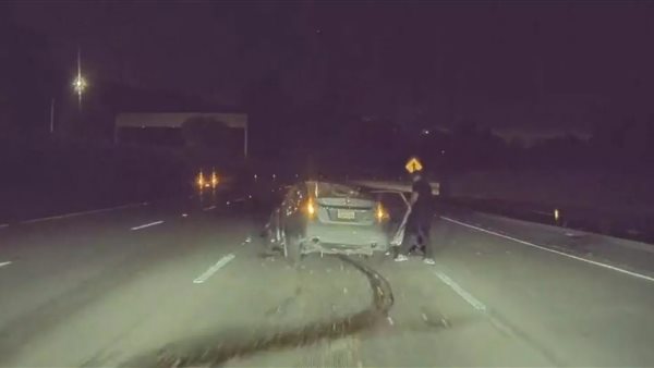 سيارة تسلا الكهربائية