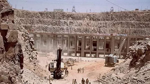 بناء السد العالي