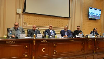 زراعة الشيوخ: استخدام التقنيات الحديثة يفتح آفاقًا جديدة بالزراعة.. والحكومة: نسعى للنانوتكنولجي