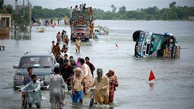 تعهدات بمنح باكستان مليارات الدولارات لإعادة بناء ما دمرته الفيضانات