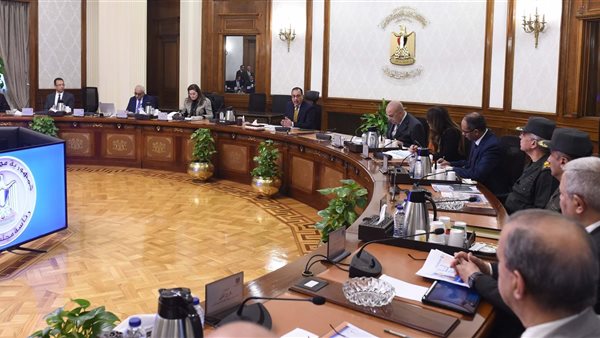 رئيس الوزراء يتابع