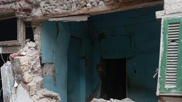 انهيار أجزاء من عقار