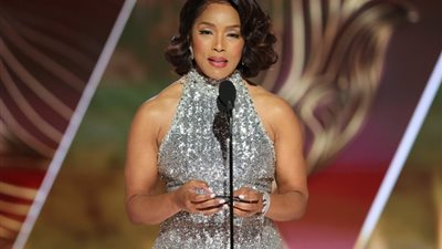 جوائز جولدن جلوب 2023.. أنجيلا باسيت تفوز بجائز أفضل ممثلة مساعدة عن فيلم Black Panther 2