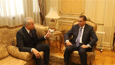 وزير القوى العاملة يلتقي وزير شؤون المجالس النيابية.. ويؤكد: مستمرون في ضبط وتنظيم سوق العمل وتأهيل الشباب للعمل الحر