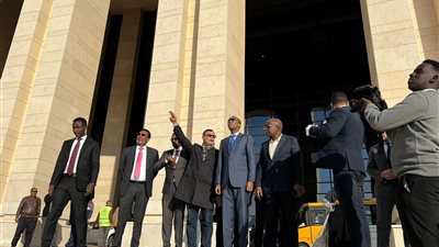 رئيس وزراء الصومال وعدد من مسئولي الحكومة الصومالية يزورون العاصمة الإدارية الجديدة