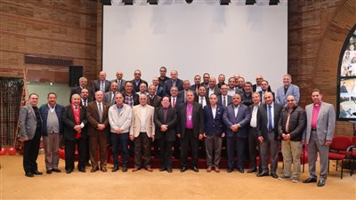 تعافي رئيس الطائفة الإنجيلية من فيروس كورونا.. وزيارة محبة من قيادات الطائفة له │ صور