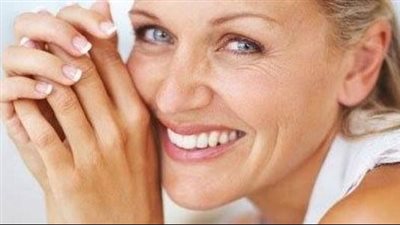 طرق الحفاظ على البشرة من التجاعيد.. 7 خطوات يوصي بها خبراء التجميل