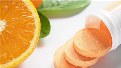 أبرزها فيتامين سي.. عناصر غذائية تقوي المناعة