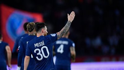 باريس سان جيرمان يفوز على أنجيه بثنائية في الدوري الفرنسي