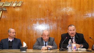 نقيب المهندسين يجتمع مع رئيس جهاز التفتيش الفني بالشرقية