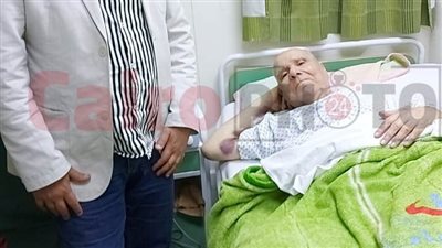 من داخل المستشفى.. أحدث ظهور لـ الفنان نعيم عيسى بعد تعرضه لوعكة صحية