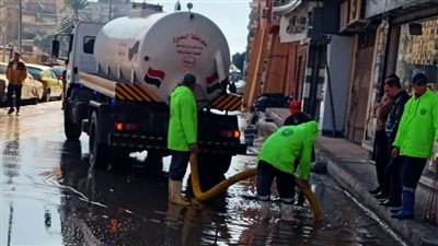 لليوم الثالث.. استمرار شفط مياه الأمطار من الشوارع والطرق بالبحيرة | صور