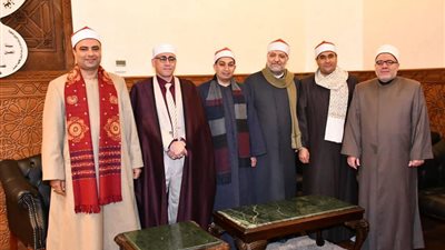 انطلاق الجلسة الثالثة من الختمة المسجدية المجودة لكبار القراء بمسجد الإمام الحسين| بث مباشر