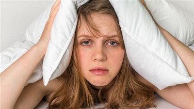 أبرزها التعرض للشاشات الإلكترونية.. عادات سلبية تؤثر على صحة النوم