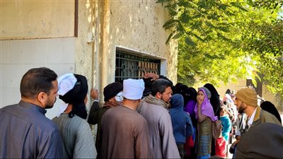 قافلة الأزهر الطبية بسوهاج تجري 1300 كشف في أول أيامها.. وتوزع الأدوية مجانًا