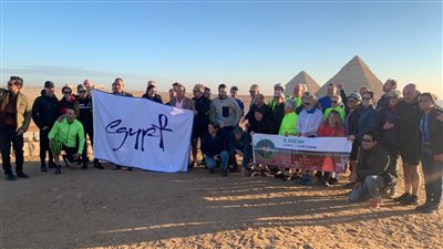 انطلاق رحلة طواف إفريقيا بالدراجات من أمام أهرامات الجيزة | صور 
