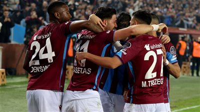 تريزيجيه يشارك في فوز طرابزون سبور على باشاك شهير بهدف نظيف بالدوري التركي