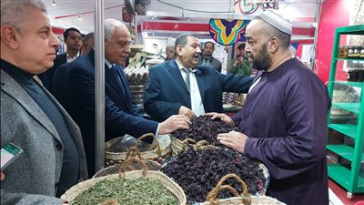 تخفيضات تصل لـ 50%.. محافظ الجيزة يتابع الاستعدادات النهائية لافتتاح أكبر معارض أهلا رمضان | صور 