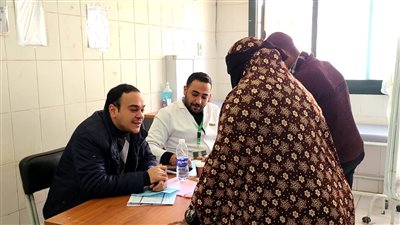 1900 كشف و11 عملية جراحية في ثاني أعمال قافلة الأزهر الطبية بسوهاج