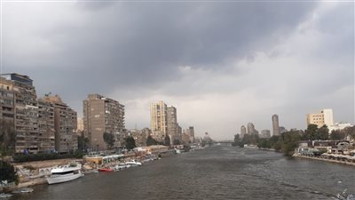 أجواء غائمة وانخفاض في درجات الحرارة يصل لـ6 درجات.. الأرصاد تكشف حالة الطقس اليوم الخميس| بث مباشر 