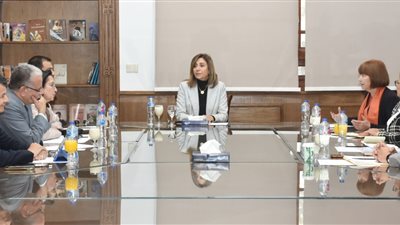 الكيلاني تلتقي مدير المجلس الثقافي البريطاني بالقاهرة لبحث التعاون في مجالات حفظ التراث والاقتصاد الإبداعي