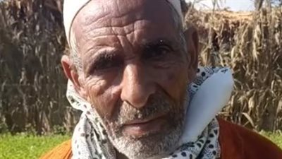 لديه 38 حفيدا.. قصة كفاح مسن ببني سويف: مراتي ماتت ومرضتش أتجوز ثاني عشان أربي عيالي | بث مباشر