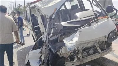 تفاصيل مصرع شخص وإصابة 13 عاملًا بشركة مقاولات بحادث انقلاب ميكروباص بالعين السخنة | بث مباشر 