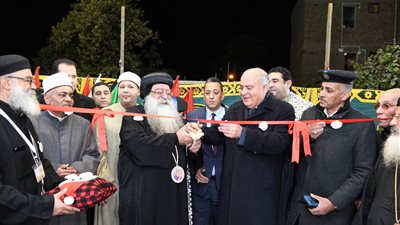 المحافظ يفتتح مسجدًا وكنيسة في قرية فاو بحري بقنا 