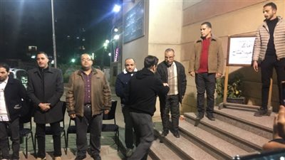 بحضور الأصدقاء والمقربين.. غياب نجوم الفن عن عزاء الشاعر ناصر الجيل | بث مباشر 