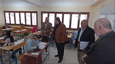 طلاب الصف الثاني الثانوي يؤدون اليوم 3 امتحانات بشمال سيناء 