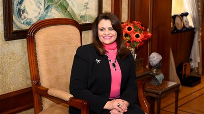 وزيرة الهجرة: المرأة على رأس المستهدفين بالتوعية في الهجرة غير الشرعية لتأثيرها على الأبناء