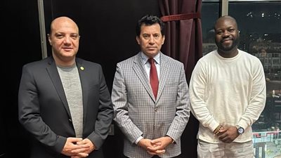 وزير الرياضة يلتقي رئيس اللجنة الفنية للباركور بالاتحاد الدولي للجمباز