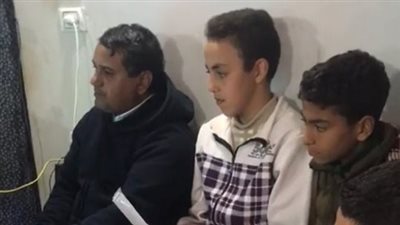 بحلم أكون صحفي.. عوض أكبر طالب في المرحلة الإعدادية بكفر الشيخ: زمايلي أصغر من ولادي وأشطر مني | بث مباشر 