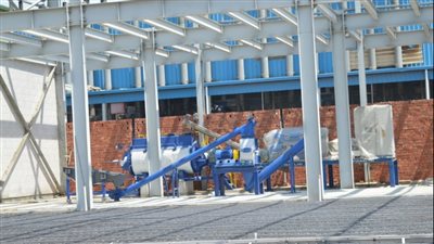 إنشاء مصنع لإنتاج الأعلاف بالمنطقة الصناعية جنوب بورسعيد | صور 