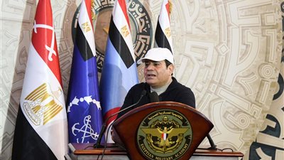 الرئيس السيسي: أنا بكلم مدير الأكاديمية العسكرية مرتين في الأسبوع لمتابعة أخبار الطلاب