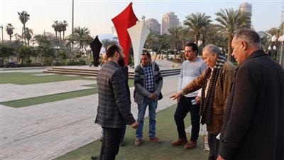 إنشاء ملاعب بادل تنس وتجديد ملاعب الكرة بالتنمية الشبابية بالجزيرة 