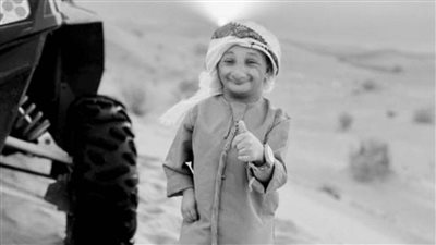 وفاة عزيز السعودي اليوتيوبر القزم بعد صراع مع المرض