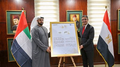 البريد المصري والإماراتي يصدران طابعًا تذكاريًا بمناسبة مرور خمسين عامًا على العلاقات بين البلدين