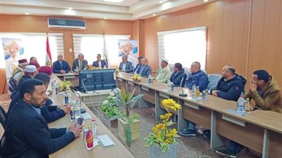 لجنة من الزراعة تبحث سبل تنفيذ الحملة القومية لمكافحة سوسة النخيل في سيوة