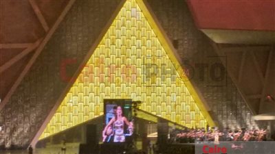 السوبرانو فاطمة سعيد تحيي أول حفل لـ بروفات افتتاح المتحف المصري الكبير