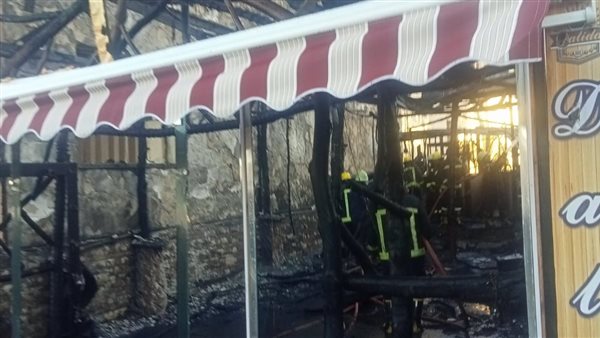 جانب من الحريق