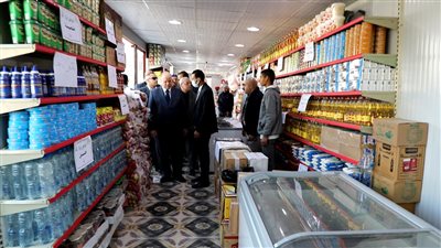 محافظ القاهرة يفتتح منفذ أهلًا رمضان في زهراء المعادي بالبساتين