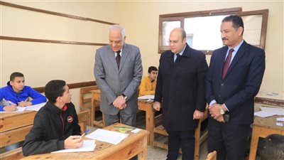 في أول أيام امتحانات الشهادة الإعدادية.. محافظ الجيزة: 200 ألف طالب وطالبة داخل 688 لجنة