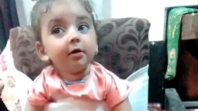 بنتي الوحيدة.. أم تستغيث لعلاج طفلتها المصابة بالضمور العضلي الشوكي