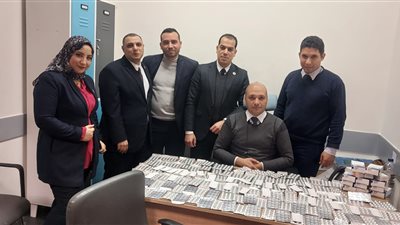 ضبط راكب حاول تهريب أدوية خاصة بالإجهاض وآخر بحوزته سيفان