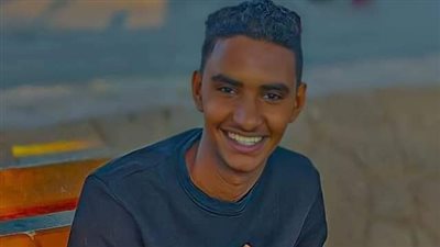 الحزن يخيم على أهالي قفط بقنا بعد وفاة شاب متأثرا بإصابته في حادث انقلاب ميكروباص 