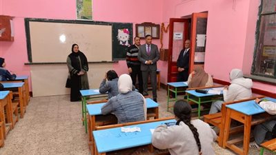 محافظ الدقهلية يتابع سير امتحانات الشهادة الإعدادية في يومها الأول