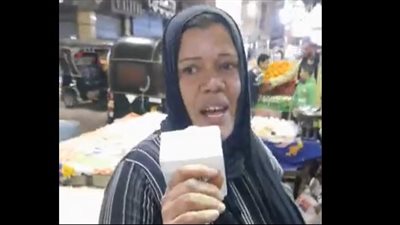 اشتغلت عشان أساعد جوزي.. قصة كفاح أم علي بائعة كنافة بمحافظة المنيا | بث مباشر 